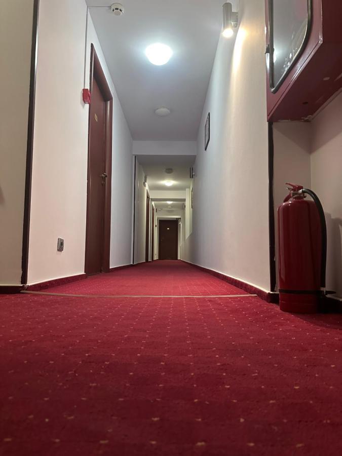 Hotel Bliss 布加勒斯特 外观 照片