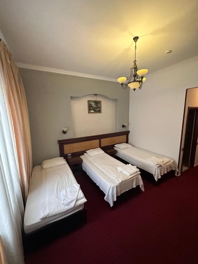 Hotel Bliss 布加勒斯特 外观 照片