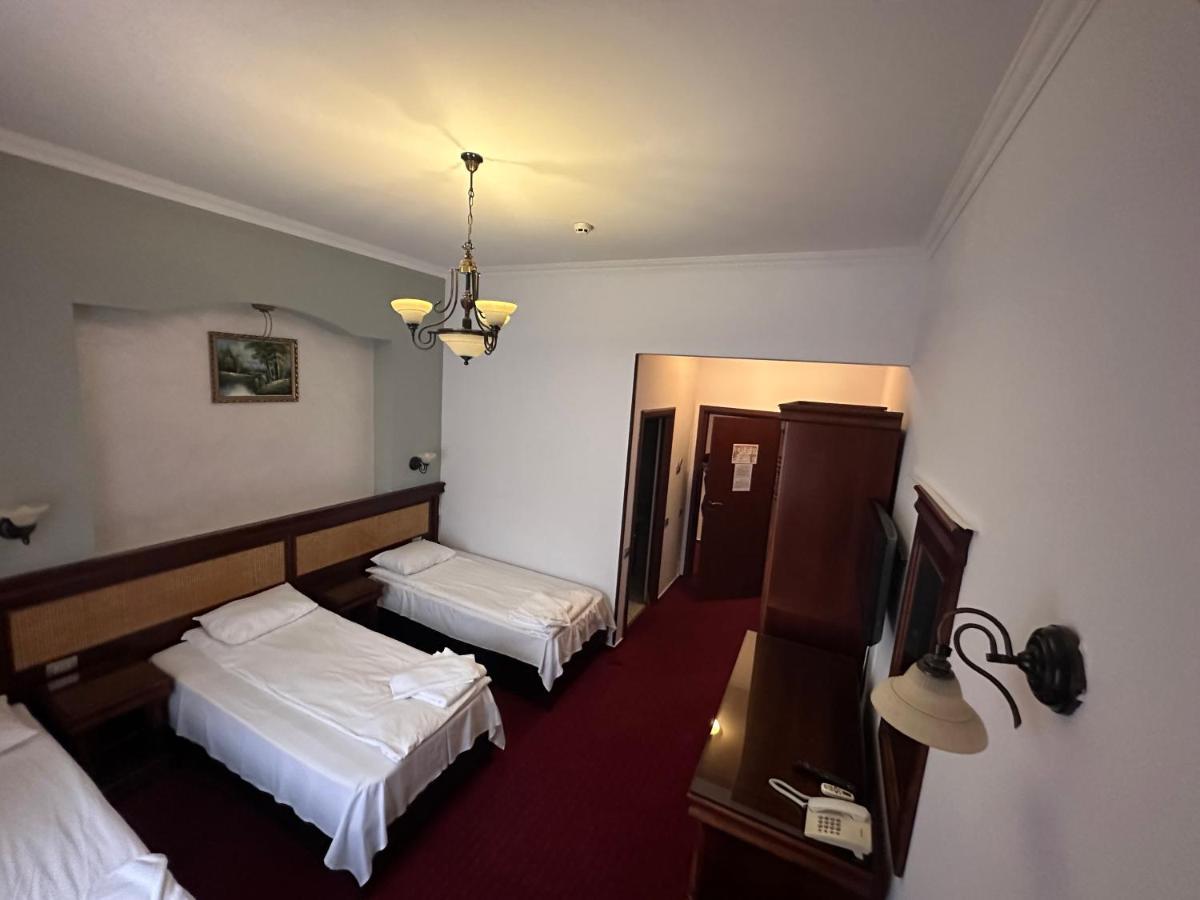 Hotel Bliss 布加勒斯特 外观 照片
